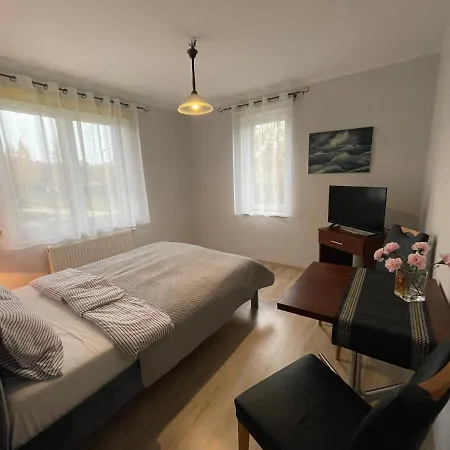 Bursztyn Homestay Debki