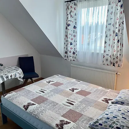 Homestay Bursztyn Debki