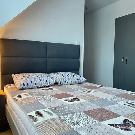 Bursztyn Homestay Debki