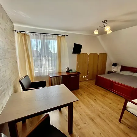 Homestay Bursztyn Debki